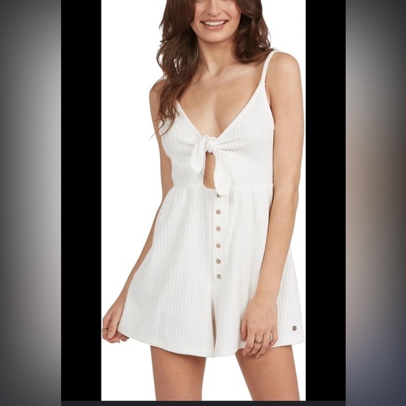 Roxy Pants - NWOT Roxy Sun N Vibes Tie Button Keyhole Front Rib Romper Ivory Color Size Small